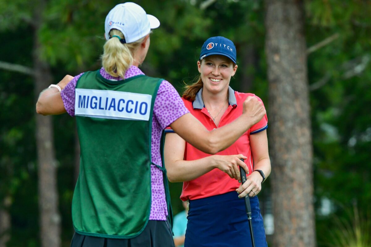 Emilia Migliaccio, after winning the 120th Women’s North & South Amateur, looks to her mom and caddie, Ulrika, in triumph. (Photo by Melissa Schaub)