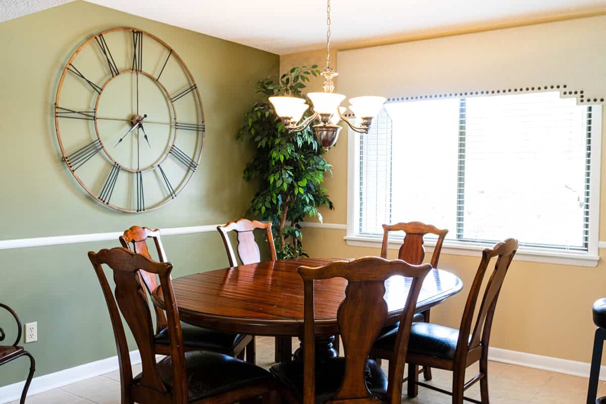 CONDOS_LINVILLEGARDENS_ 216_DININGROOM