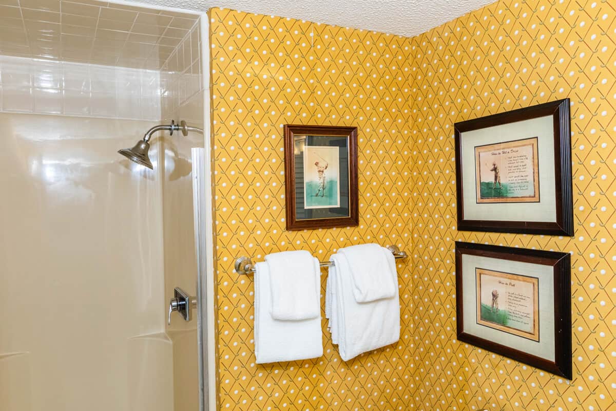 CONDOS_PRINCEMANOR_ 102_BATHROOM